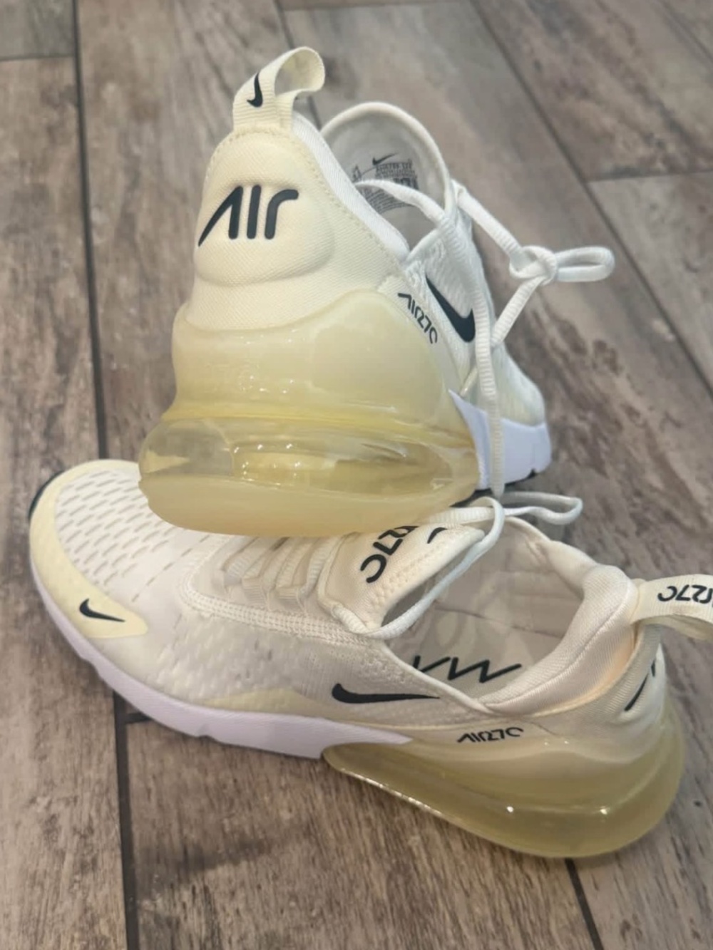 Women's Nike Air Max 270 - Size 9.5 - Picture 3 of 4